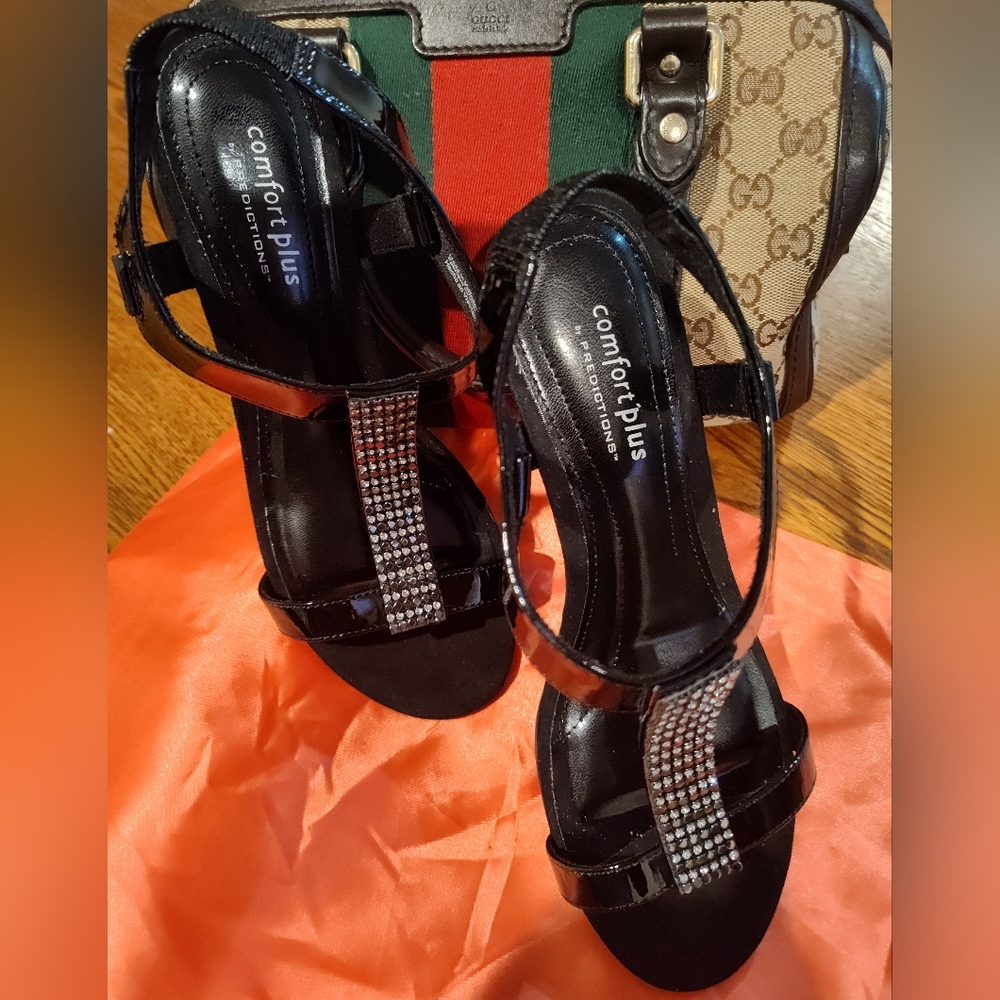 NEW!! IN BOX! COMFORT PLUS By Predictions Wedge Sandal - Picture 2 of 9